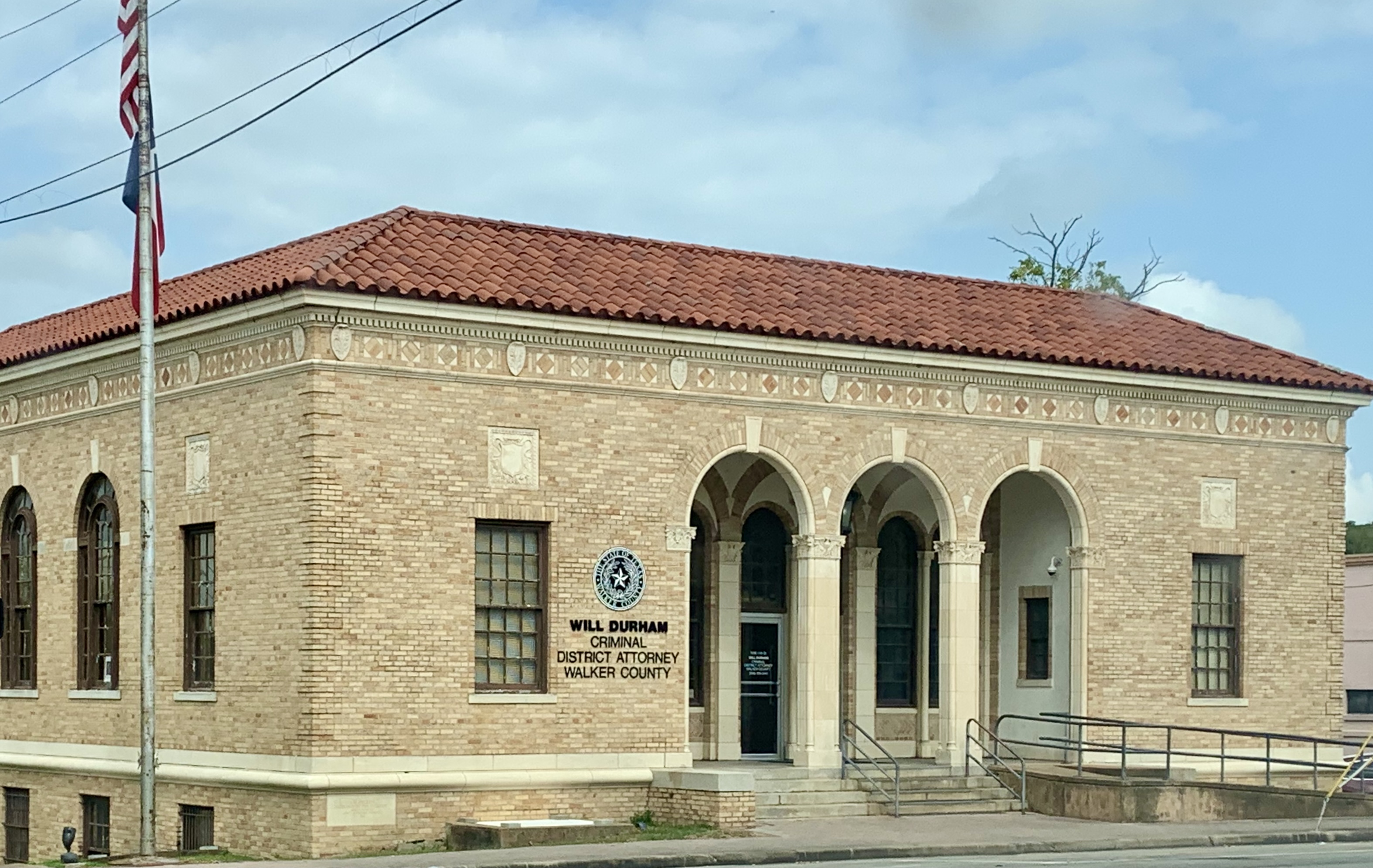 DA Building